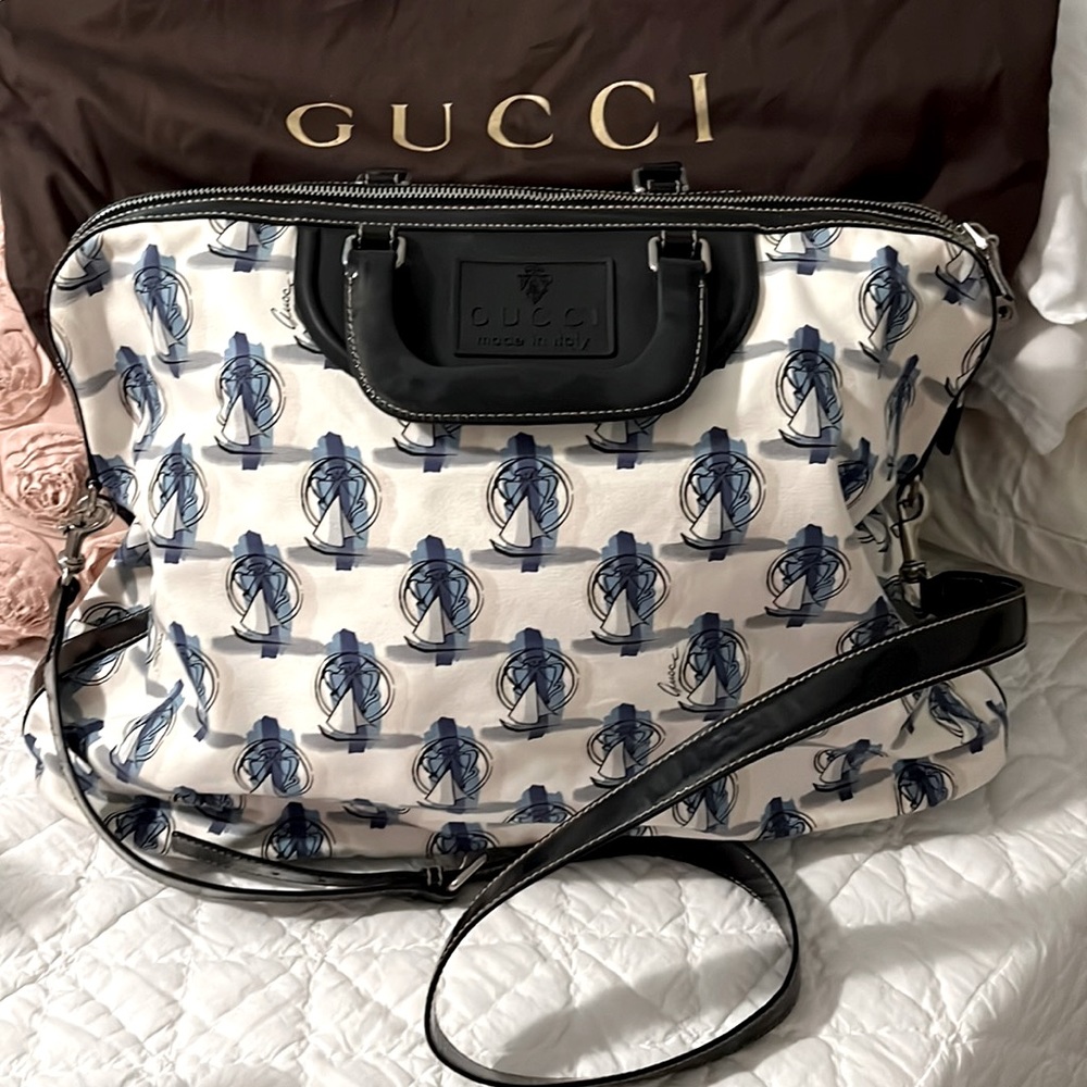 GUCCI Weekender, sailboat pattern, used once, dust cover kept/included no stains